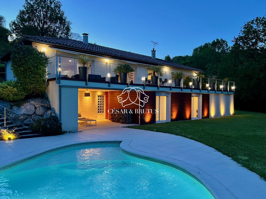Villa in Neyron, Auvergne-Rhône-Alpes, France 1 - 17306897