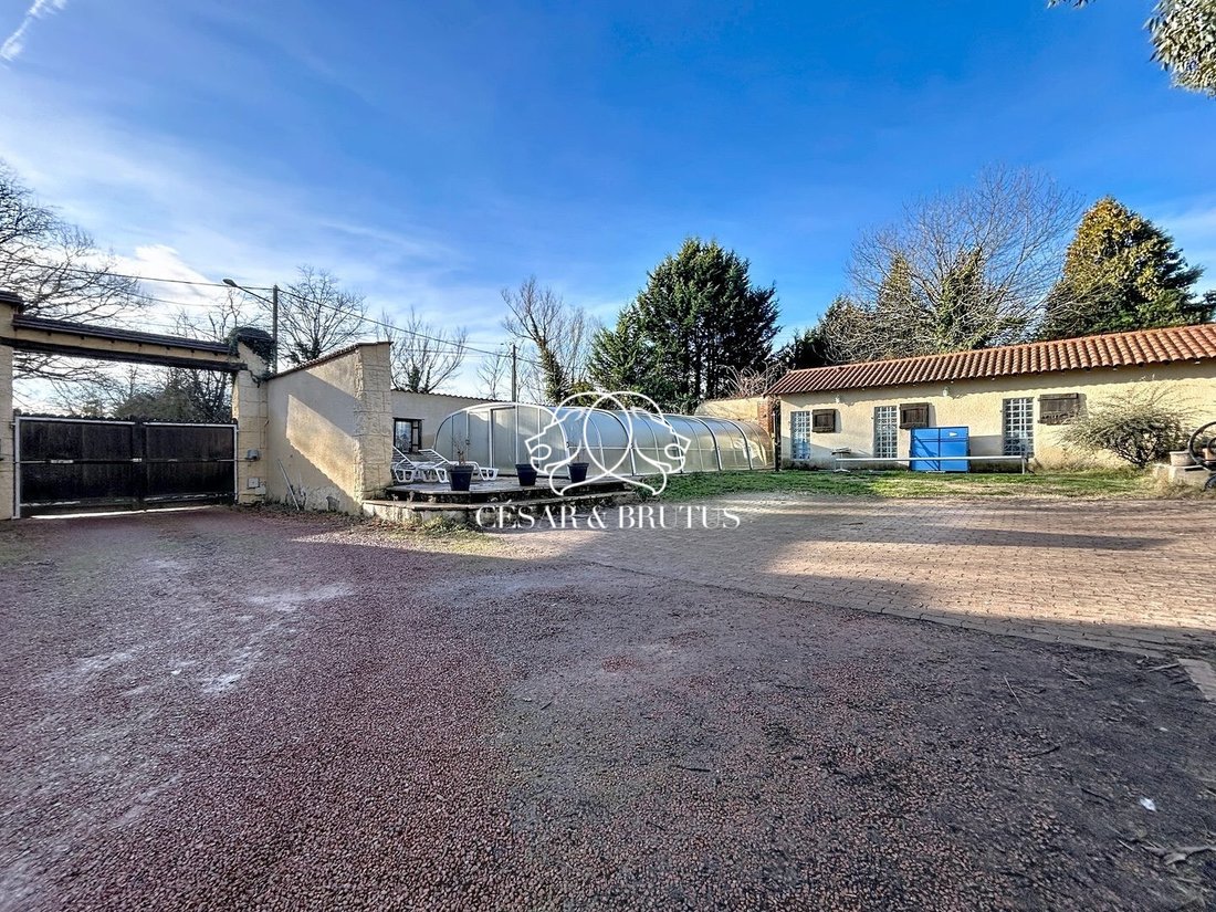 Farm Ranch in Nervieux, Auvergne-Rhône-Alpes, France 4 - 17072326