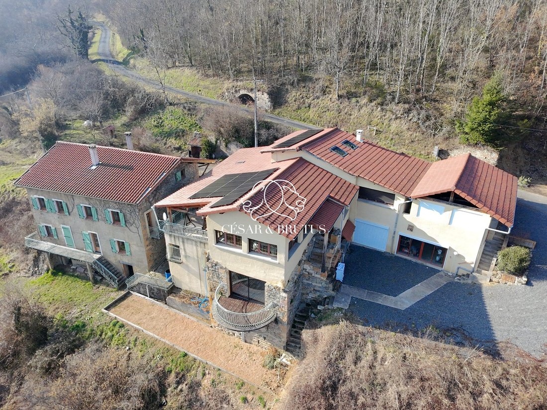 House in Vaux-en-Beaujolais, Auvergne-Rhône-Alpes, France 4 - 18384966