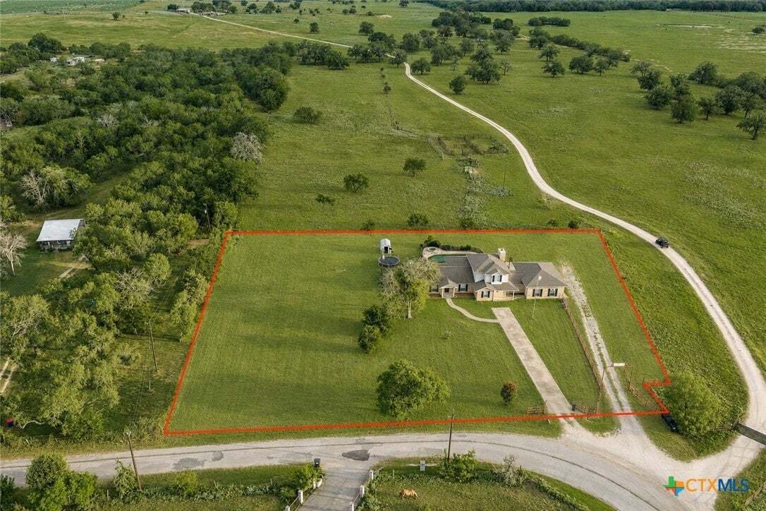 House in Luling, Texas, United States 4 - 18545326