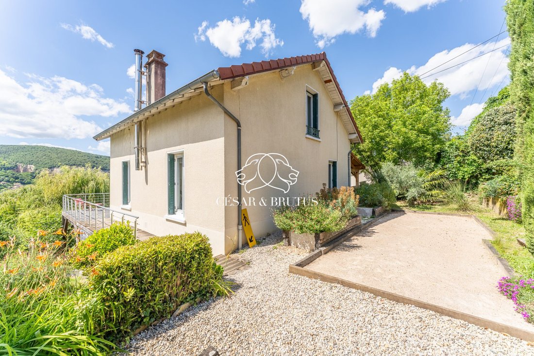Villa in Rochetaillee-sur-Saone, Auvergne-Rhône-Alpes, France 4 - 18218555