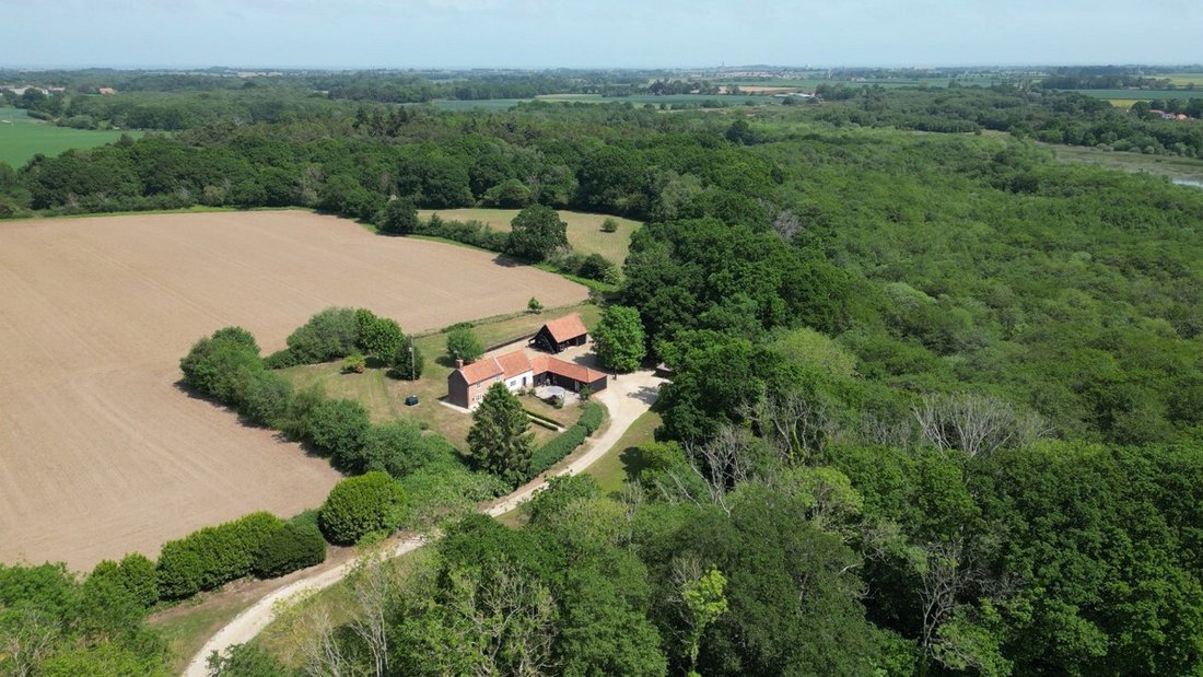 House in Norfolk, England 2 - 18545789