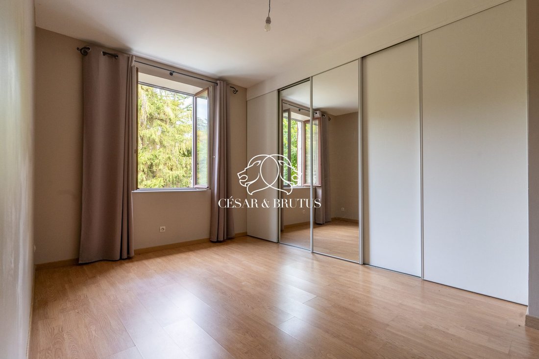 Apartment in Centre et Nord Ouest, Saint-Didier-au-Mont-d'Or, France 4 - 17362561