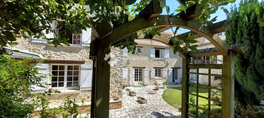 House in Thoiry, Ile-de-France, France 1 - 18496189
