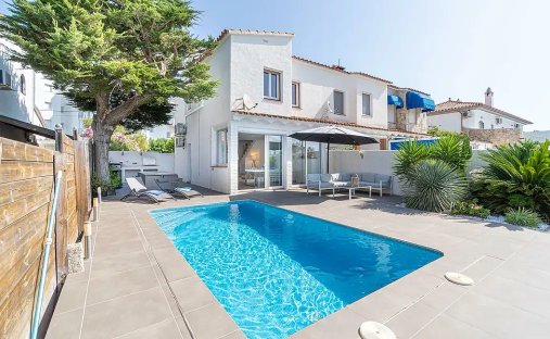 House in Roses, Catalonia, Spain 1