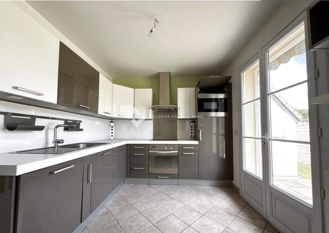 House in Plailly, Hauts-de-France, France 4 - 17217353
