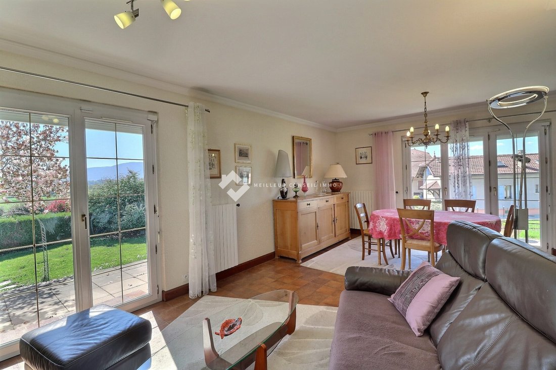 Casa en Cranves-Sales, Auvernia-Ródano-Alpes, Francia 3 - 17699895
