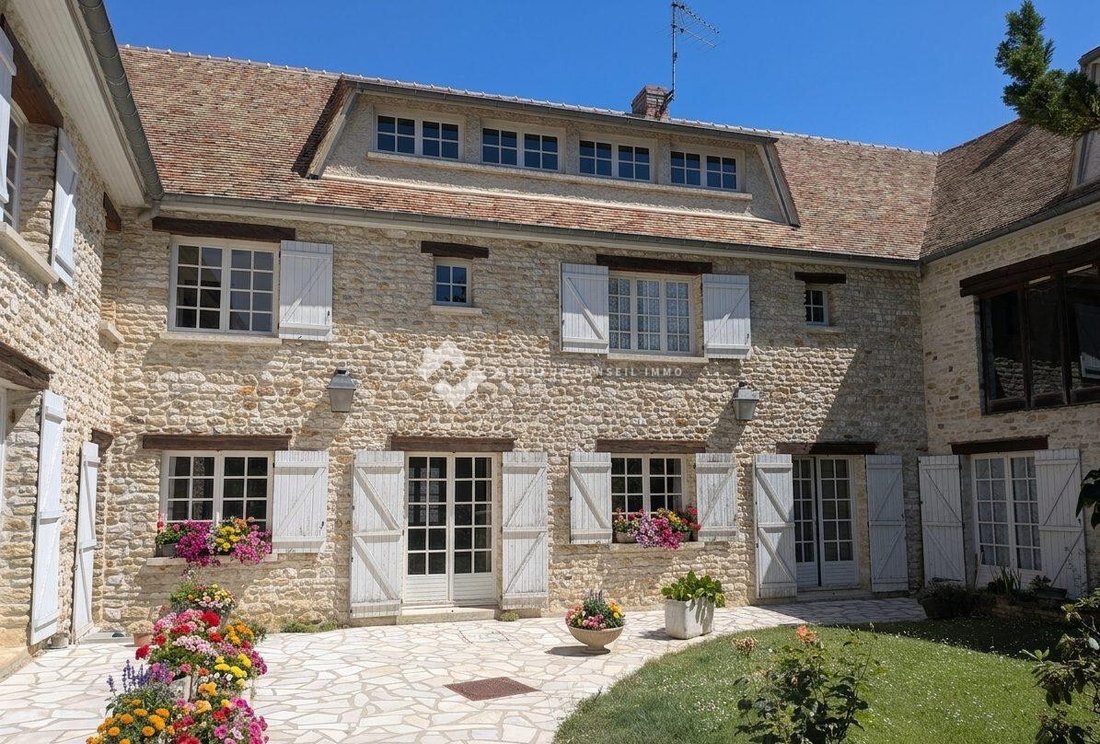 House in Thoiry, Ile-de-France, France 2 - 18496189