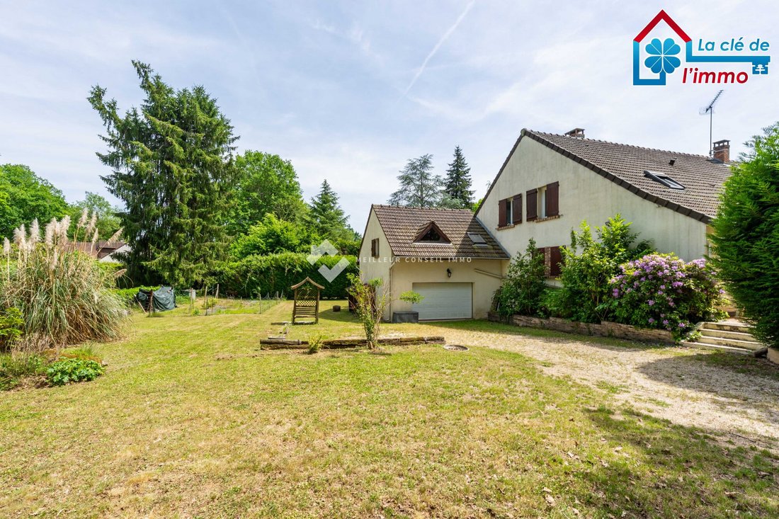 House in Saint-Sauveur-sur-Ecole, Ile-de-France, France 3 - 18489363