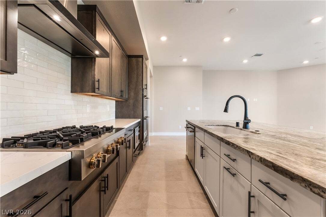 Condo in Las Vegas, Nevada, United States 3 - 18545044
