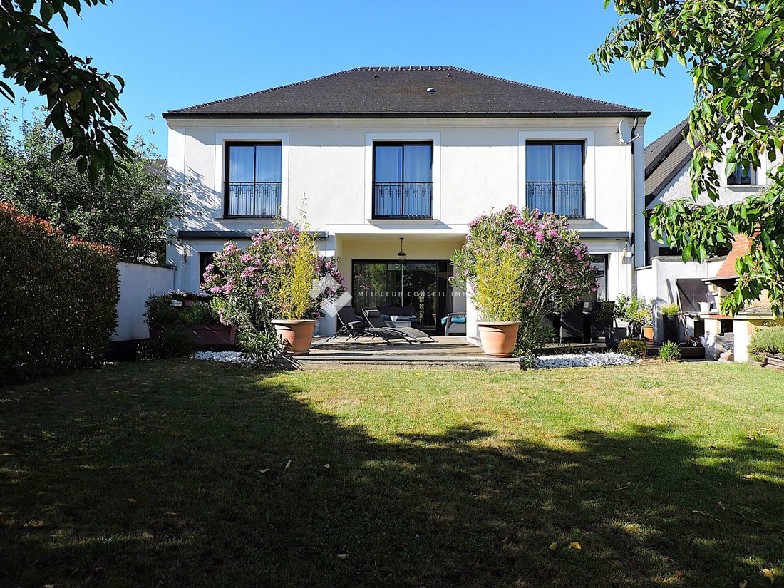 House in Descartes, Champs-sur-Marne, France 2 - 18088282