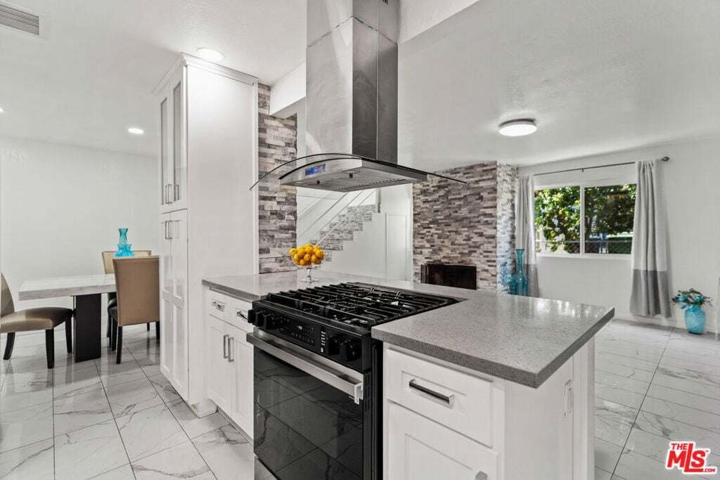 House in Los Angeles, California, United States 5 - 18545146