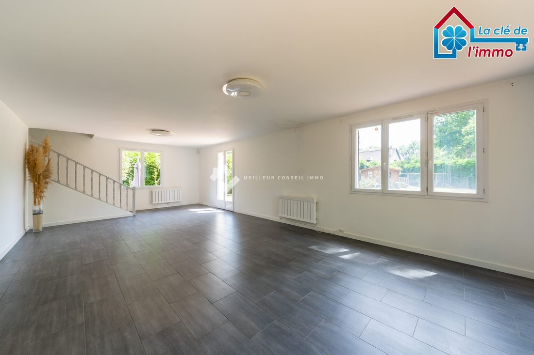 House in Saint-Sauveur-sur-Ecole, Ile-de-France, France 5 - 18489363
