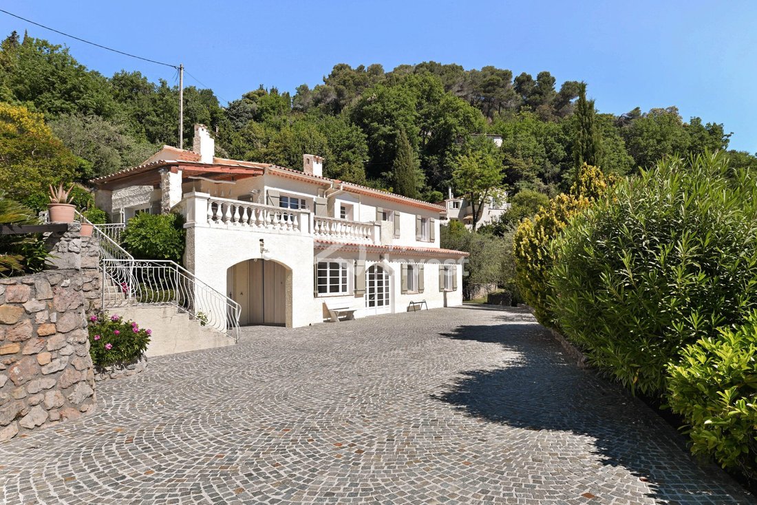 Villa in Carros, Provence-Alpes-Côte d'Azur, France 2 - 18544862