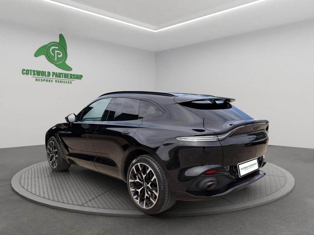 Suv in Moreton-In-Marsh, United Kingdom 4 - 18479188