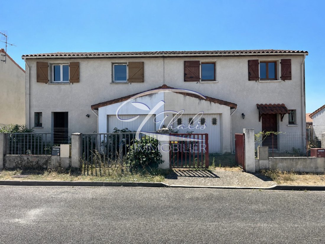 House in Villenave-d'Ornon, Nouvelle-Aquitaine, France 1 - 16974818