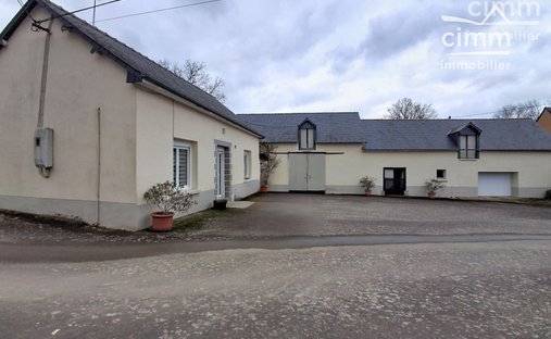 House in Est, Noyal-Châtillon-sur-Seiche, France 1