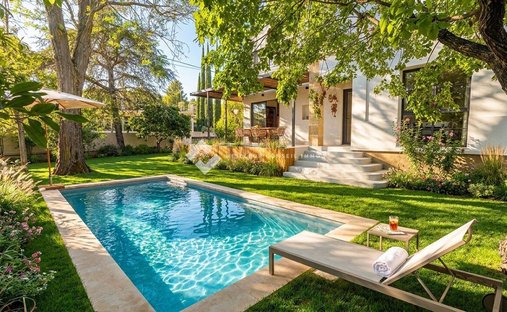Villa in Le Tholonet, Provence-Alpes-Côte d'Azur, France 1
