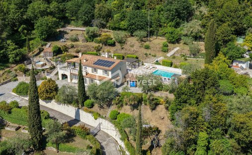 Villa in Carros, Provence-Alpes-Côte d'Azur, France 1