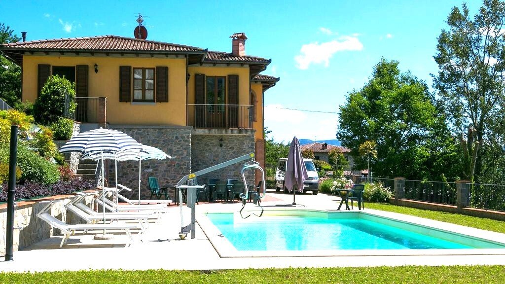 Villa in Castiglione di Garfagnana, Tuscany, Italy 4 - 18545014