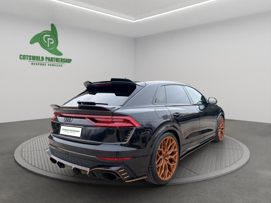 Suv in Moreton-In-Marsh, United Kingdom 3 - 18473689