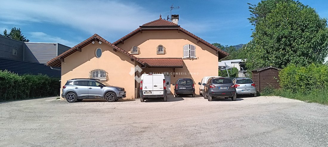 Cessy, Auvergne-Rhône-Alpes, France 2 - 15658007