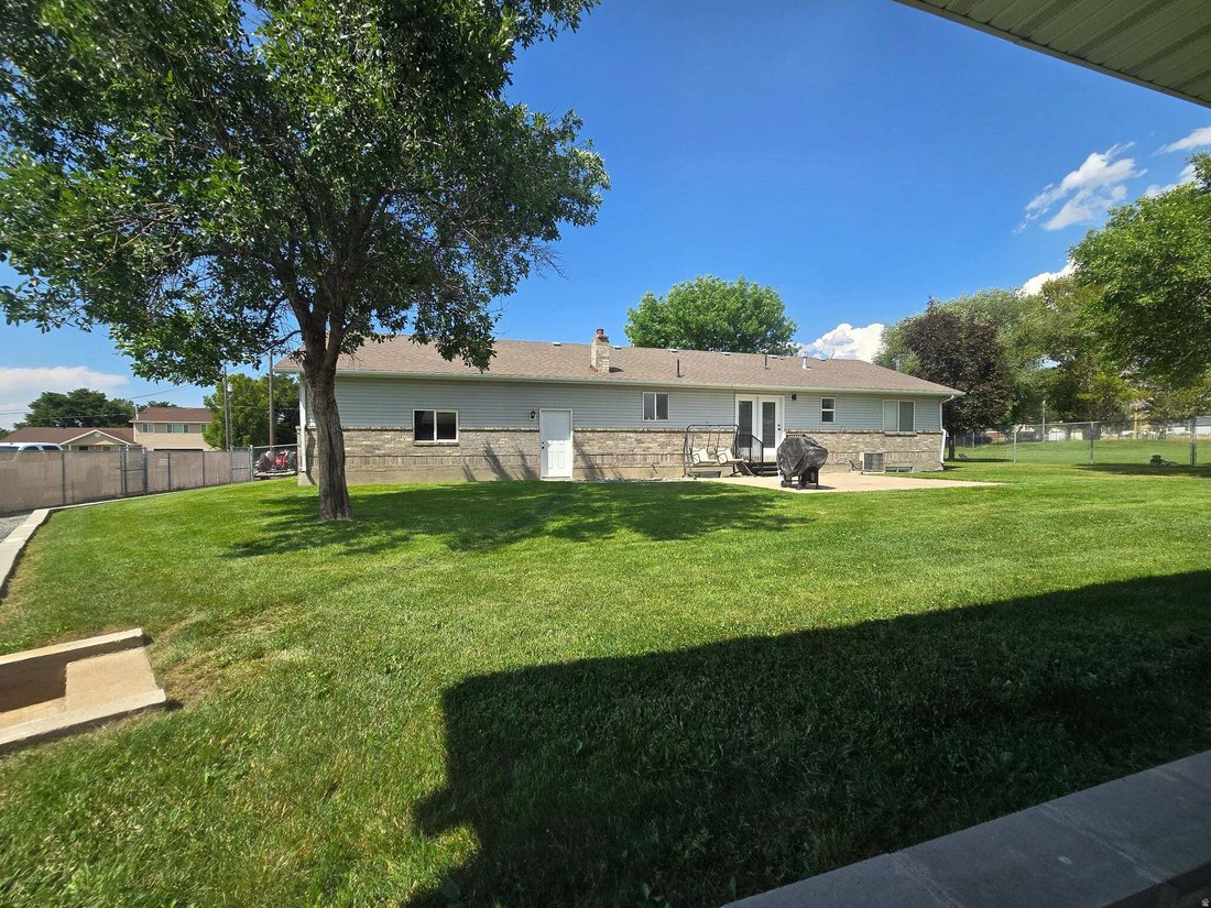 House in Paradise, Utah, United States 3 - 18545303