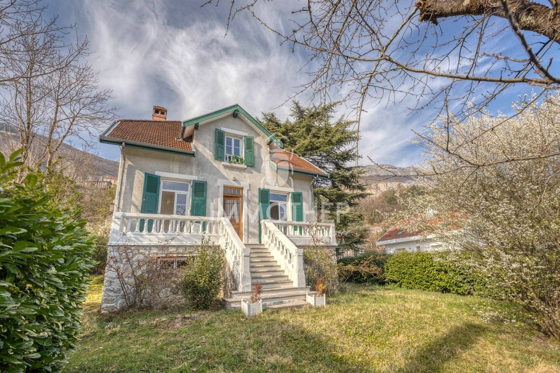 House in Corenc, Auvergne-Rhône-Alpes, France 1 - 16902146