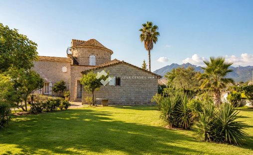 Villa in Santa-Lucia-di-Moriani, Corsica, France 1