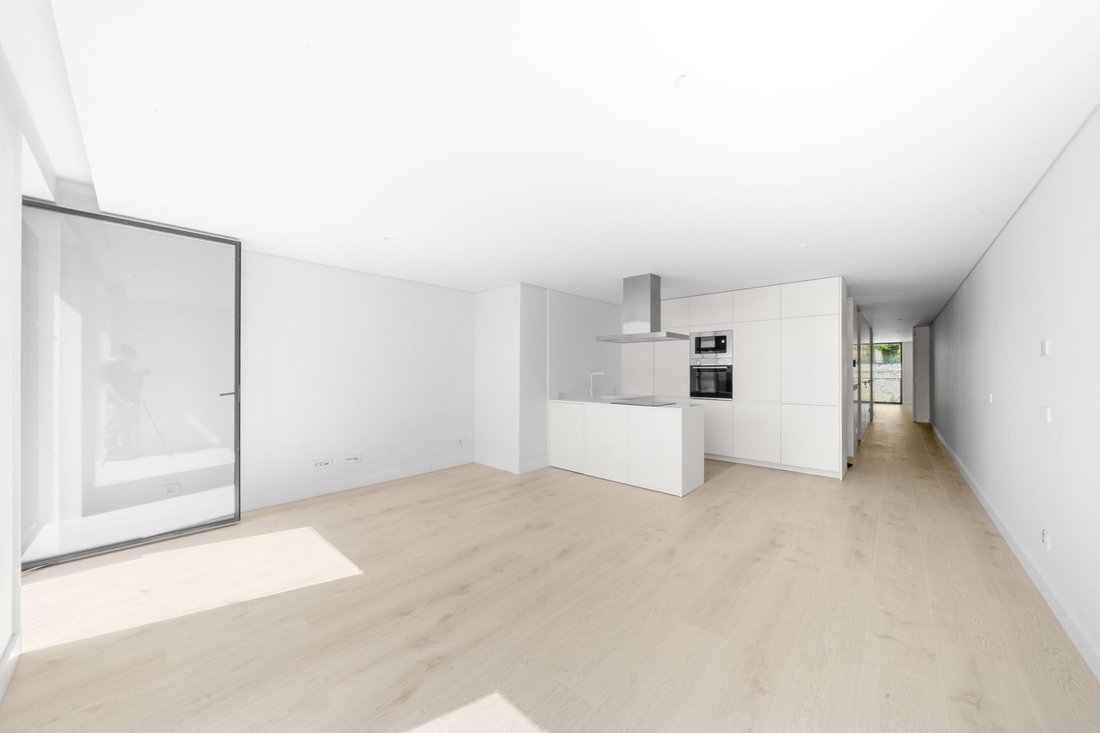 Apartment in Santa Marinha e Sao Pedro da Afurada, Porto District, Portugal 4 - 18547353