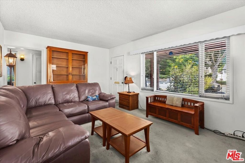 House in Burbank, California, United States 4 - 18545161