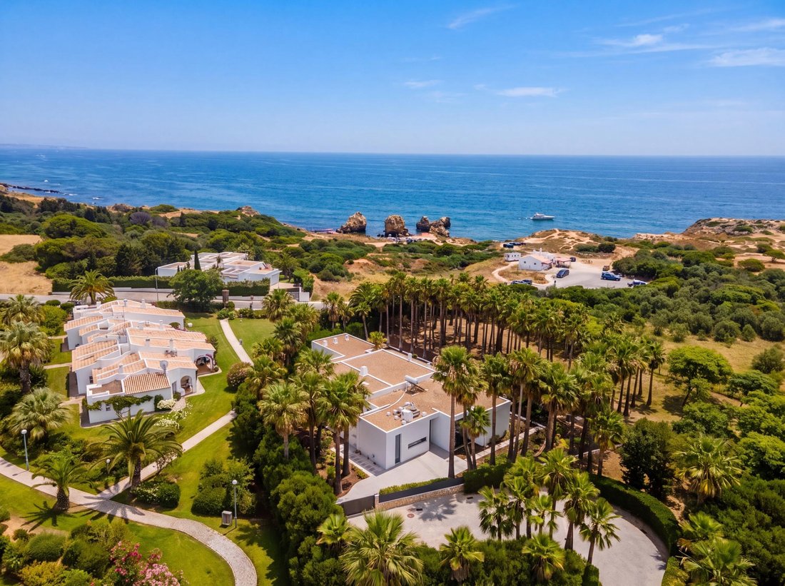 Villa in Olhos de Agua, Algarve, Portugal 2 - 18549404
