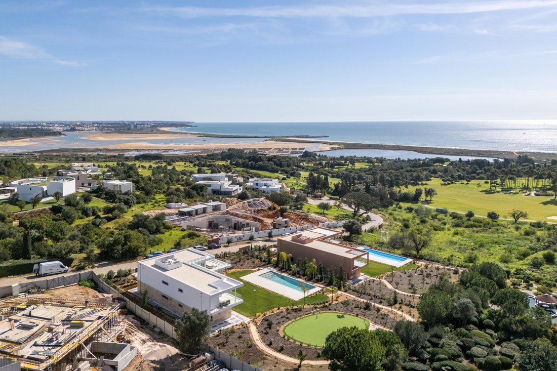 Villa in Sao Goncalo de Lagos, Algarve, Portugal 1 - 18547923