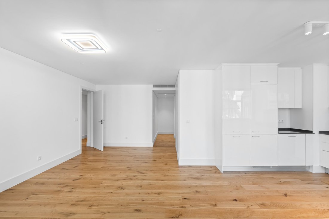 Apartment in Avenidas Novas, Lisbon, Portugal 2 - 18547386