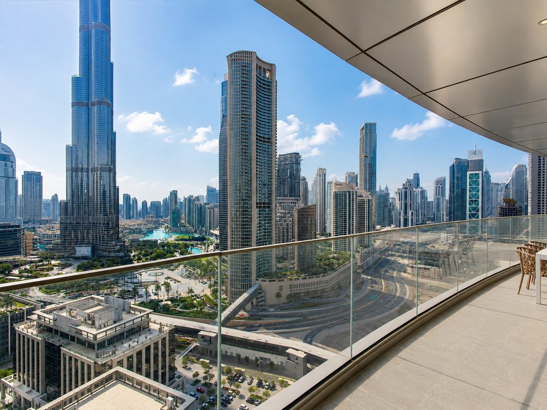 Apartment in Downtown Dubai, Dubai, United Arab Emirates 1 - 18539429