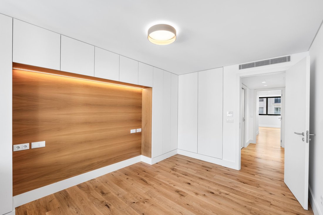 Apartment in Avenidas Novas, Lisbon, Portugal 5 - 18547386