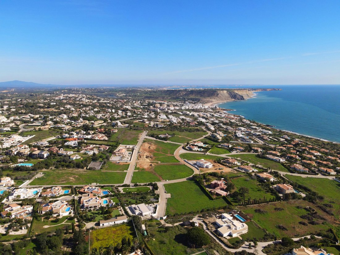 Land in Praia da Luz, Algarve, Portugal 4 - 18547441