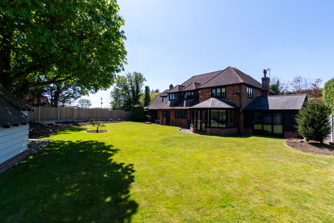 House in White Roding, England 2 - 18545472