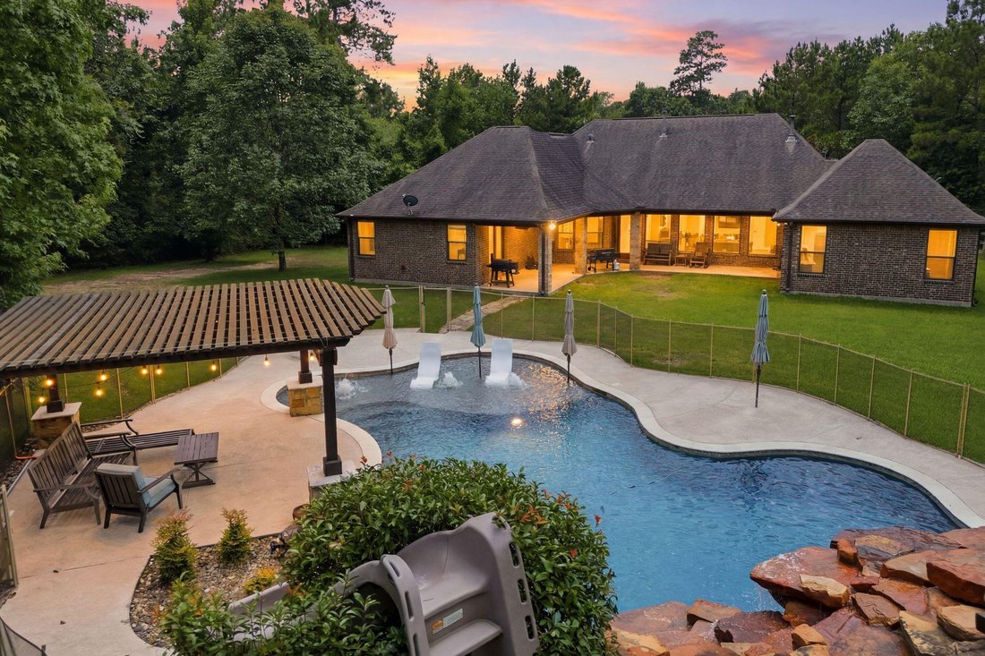 House in Montgomery, Texas, United States 3 - 18545191