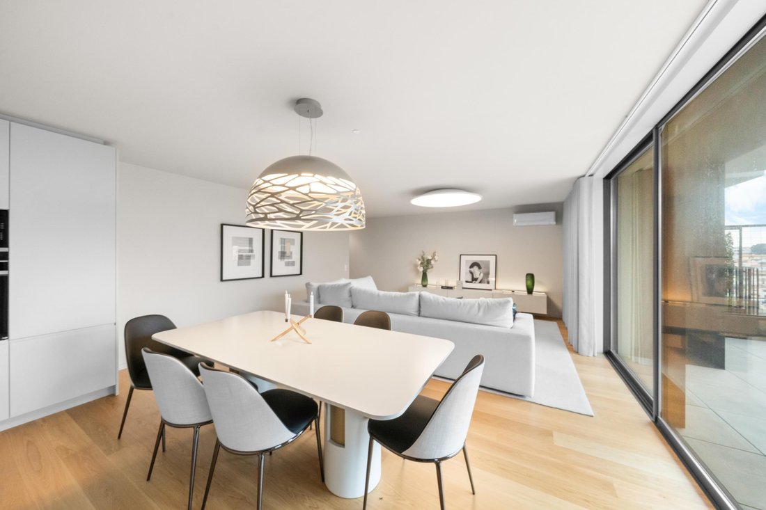 Apartment in Santa Marinha e Sao Pedro da Afurada, Porto District, Portugal 1 - 18546409
