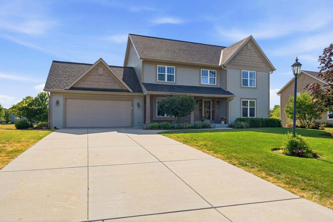House in Franklin, Wisconsin, United States 1 - 18545015