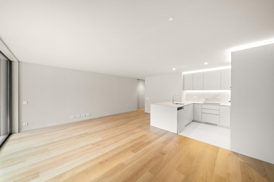 Apartment in Santa Marinha e Sao Pedro da Afurada, Porto District, Portugal 3 - 18546399