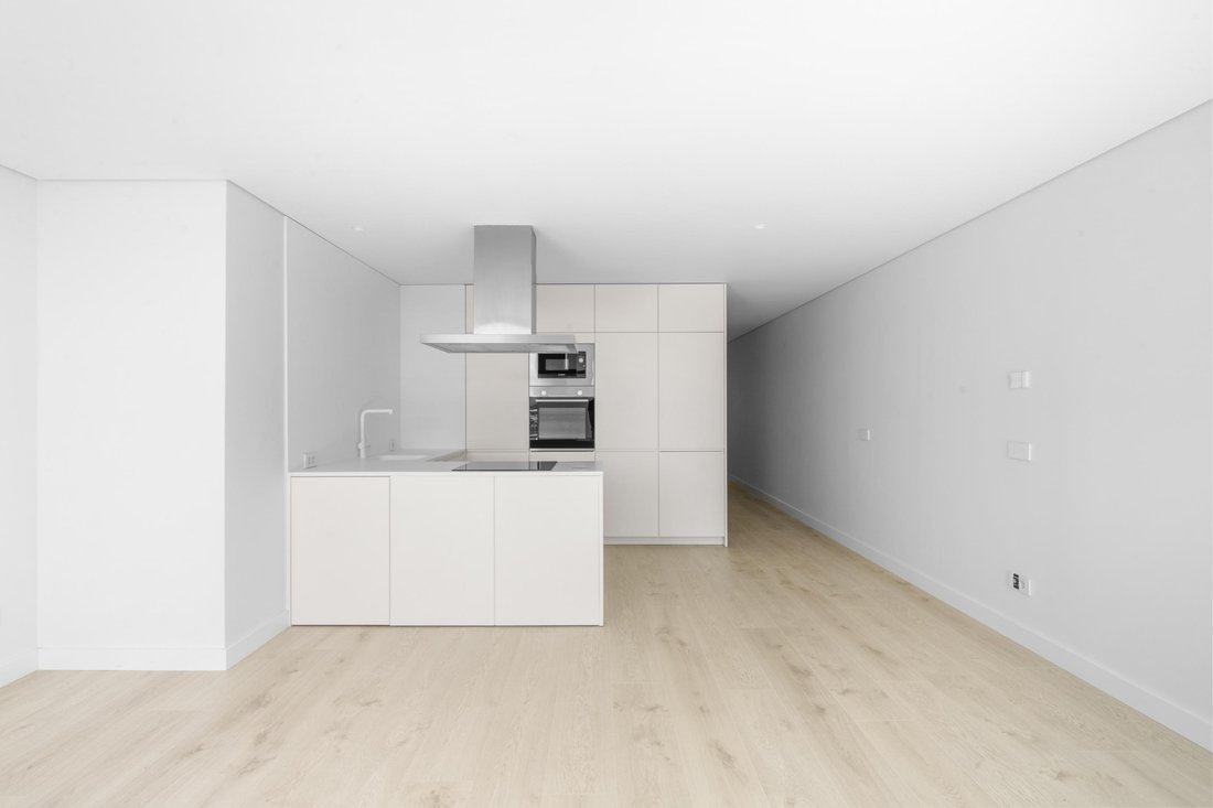 Apartment in Santa Marinha e Sao Pedro da Afurada, Porto District, Portugal 5 - 18547347