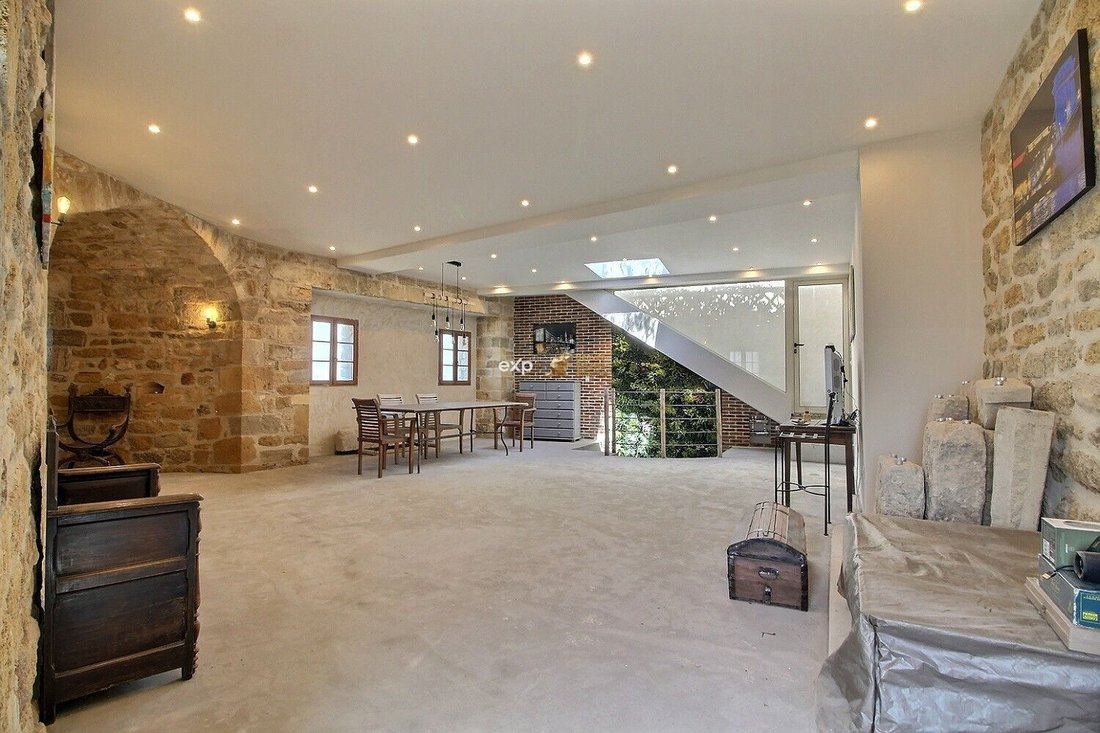 House in Alleins, Provence-Alpes-Côte d'Azur, France 2 - 18415983