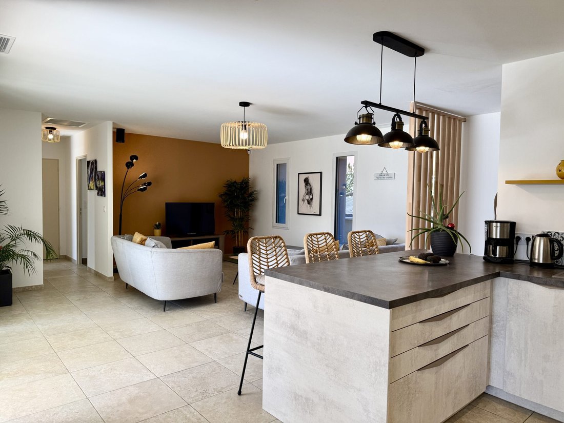 Villa en Pierrevert, Provenza-Alpes-Costa Azul, Francia 4 - 17413262