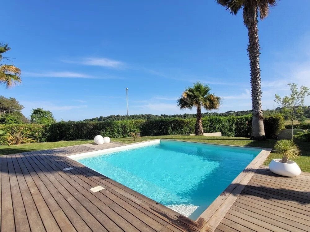Villa in Nord, Saint-Jean-de-Vedas, France 2 - 16822595