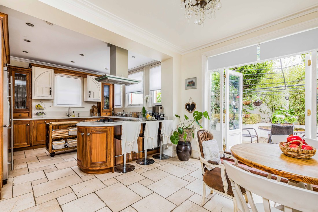 House in Southsea, England 3 - 18545487