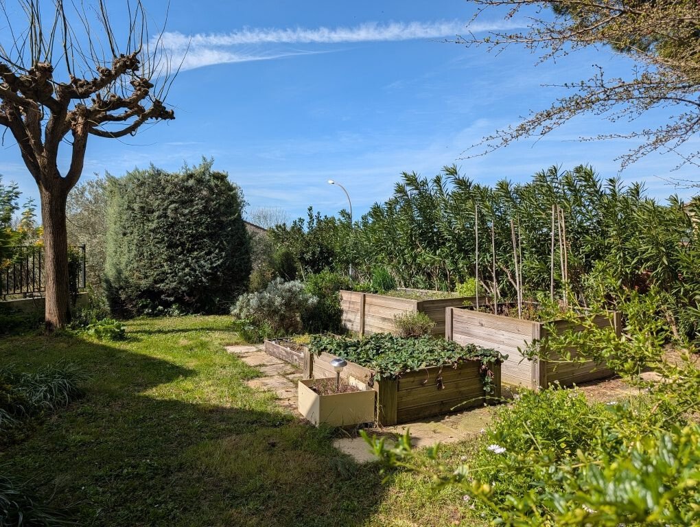 House in Aramon, Occitania, France 3 - 17554319