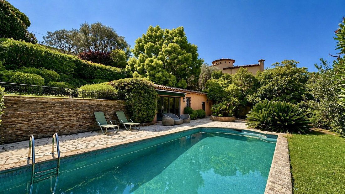 House in Cannes, Provence-Alpes-Côte d'Azur, France 4 - 17776424