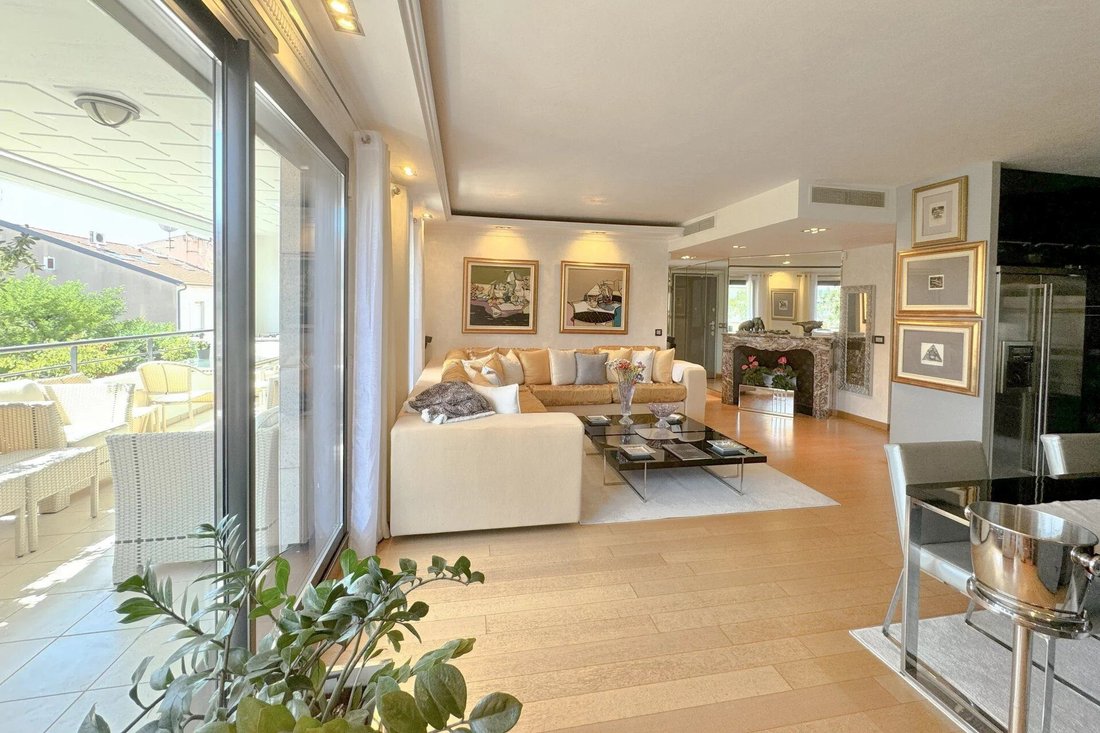 Apartment in Cannes, Provence-Alpes-Côte d'Azur, France 3 - 17072499